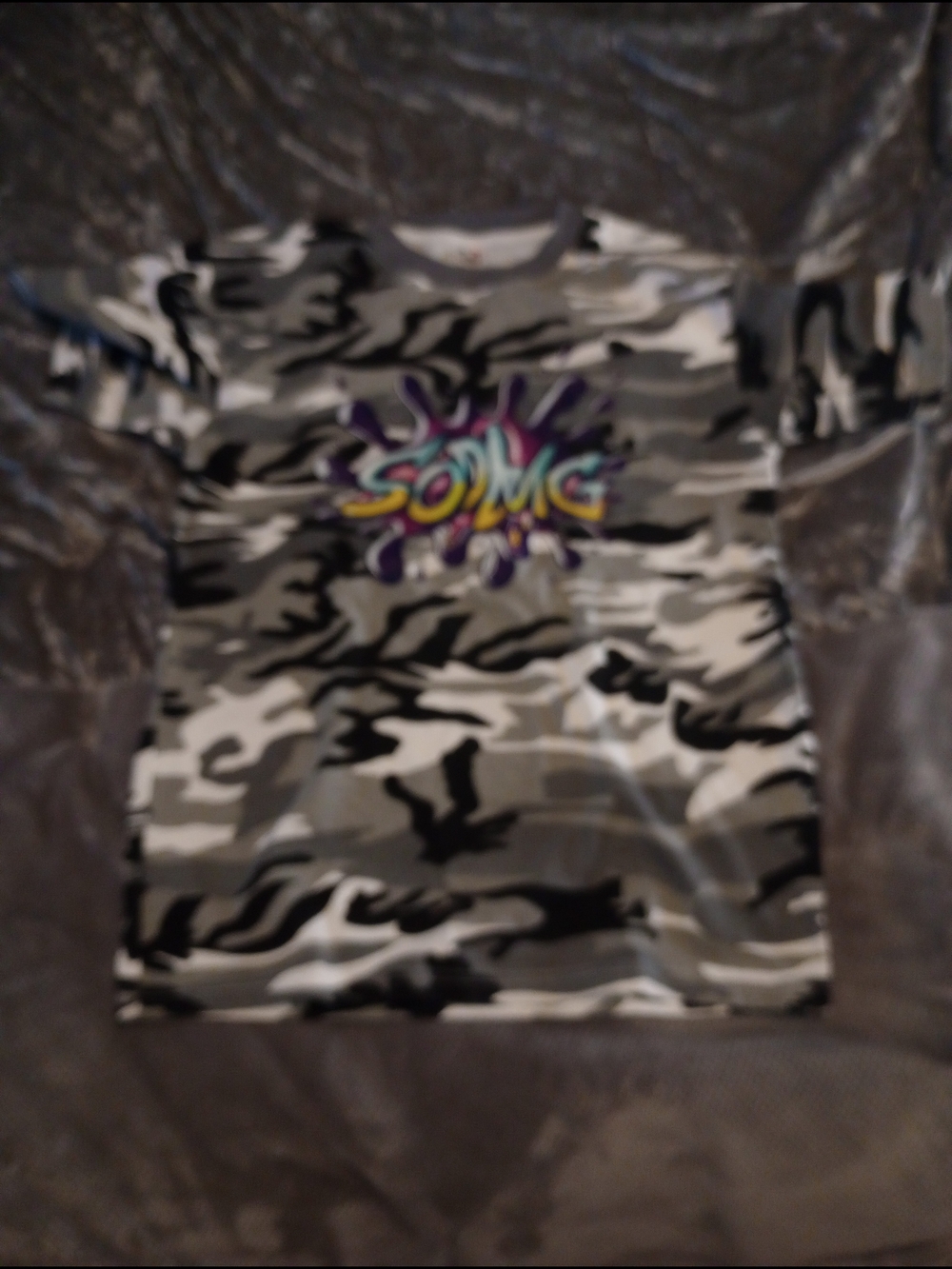 Men's  Graphic Tee with Color Splash Logo - Gray/Black